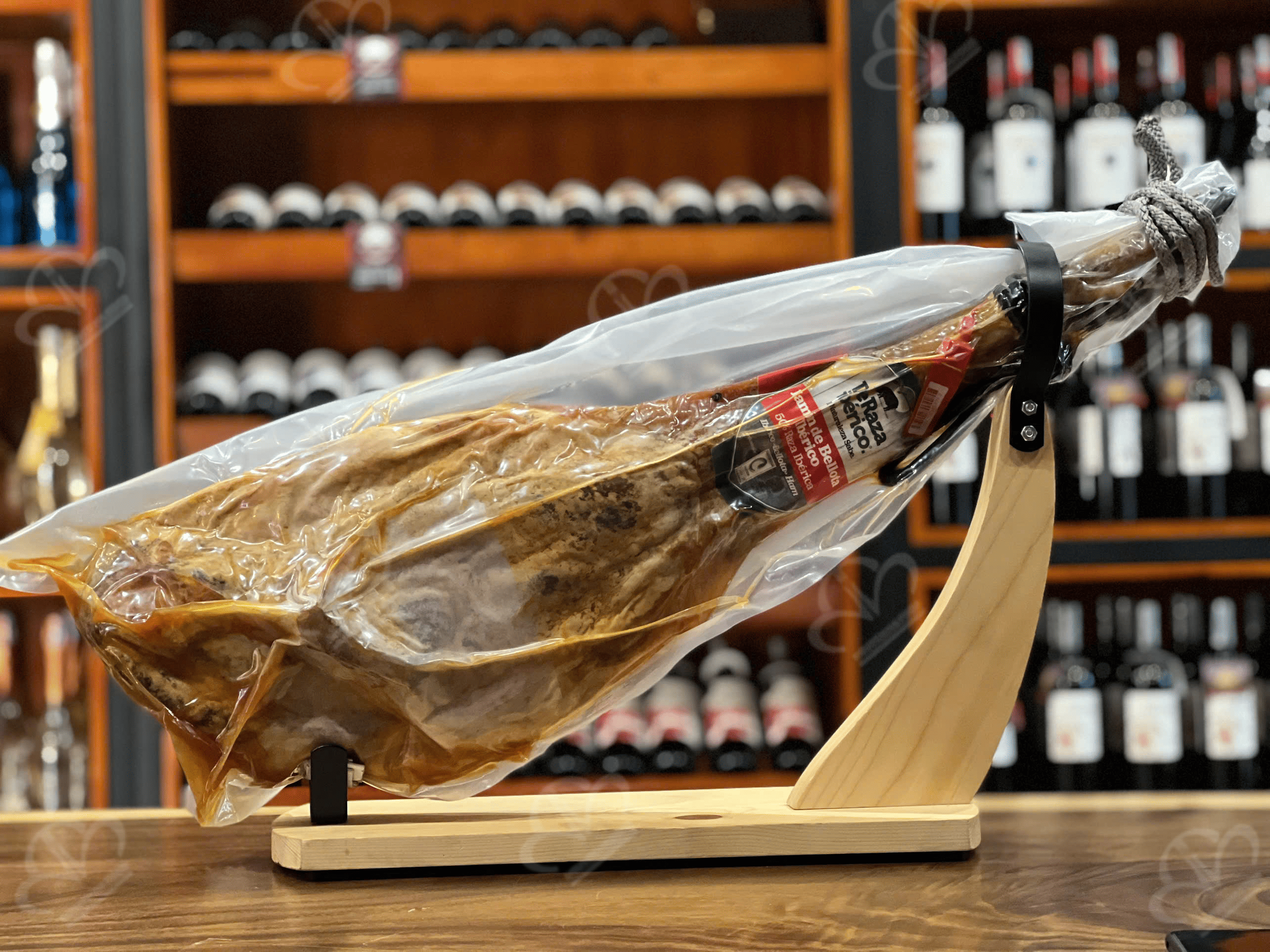 Jamon-Iberico-Bellota-nguyen-ha-food