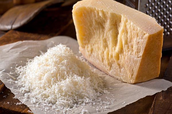 pho-mai-parmesan-cheese