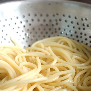 Mi-Y-Spaghetti-sot-kem